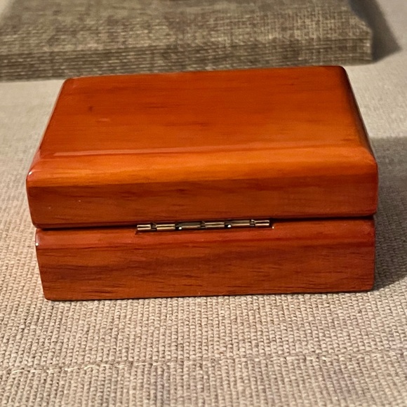 BOSS HUGO BOSS AUTHENTIC DESIGNERS CUFFLINKS & STORAGE BOX - Picture 15 of 17